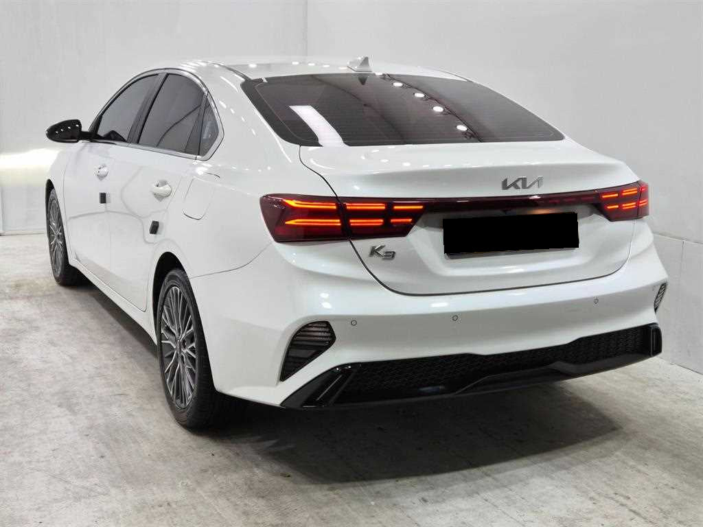 Kia K3 — photo 04