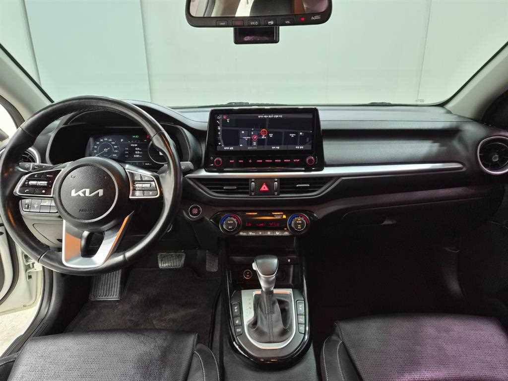Kia K3 — photo 07