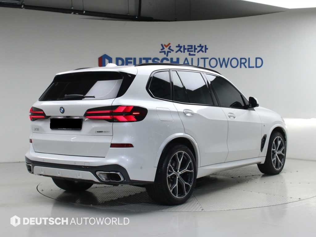 BMW X5 — photo 02