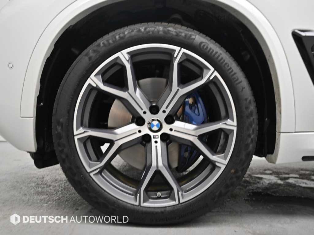 BMW X5 — photo 05
