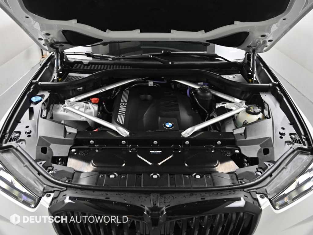 BMW X5 — photo 06
