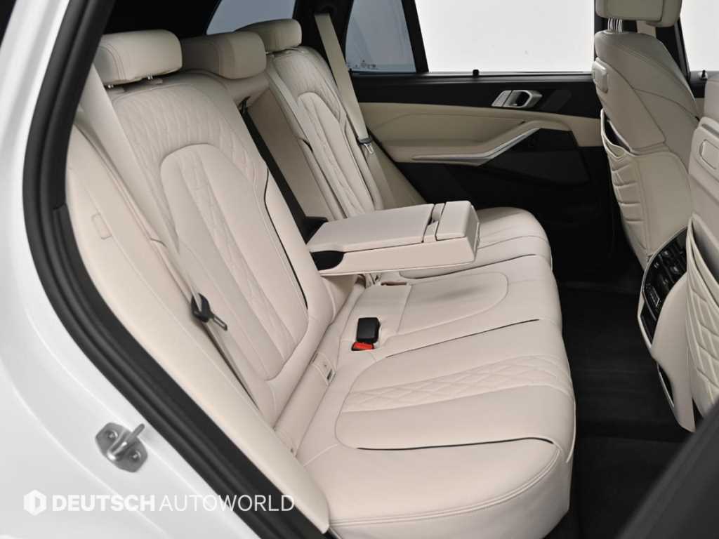 BMW X5 — photo 12