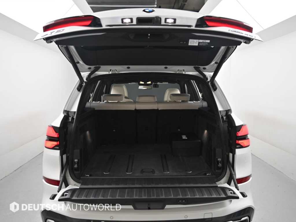 BMW X5 — photo 19