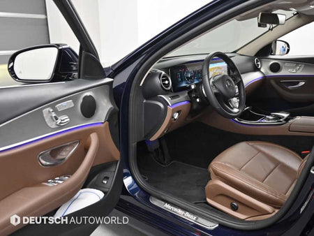 Mercedes-Benz E-Class — photo 11