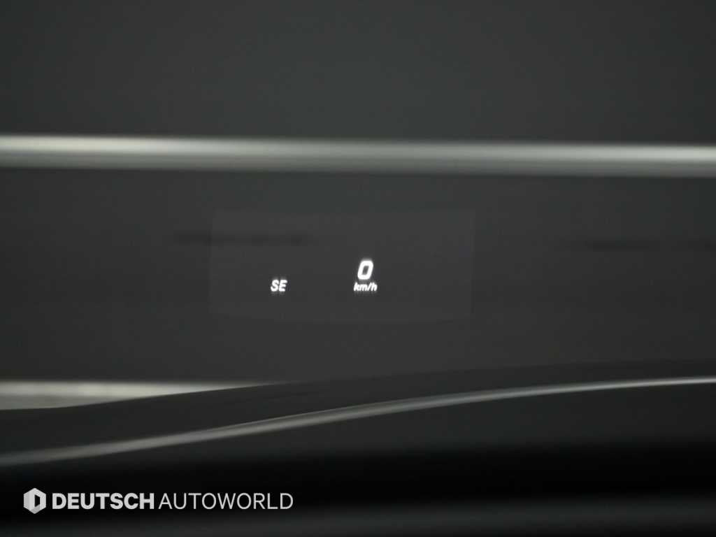 Mercedes-Benz E-Class — photo 17