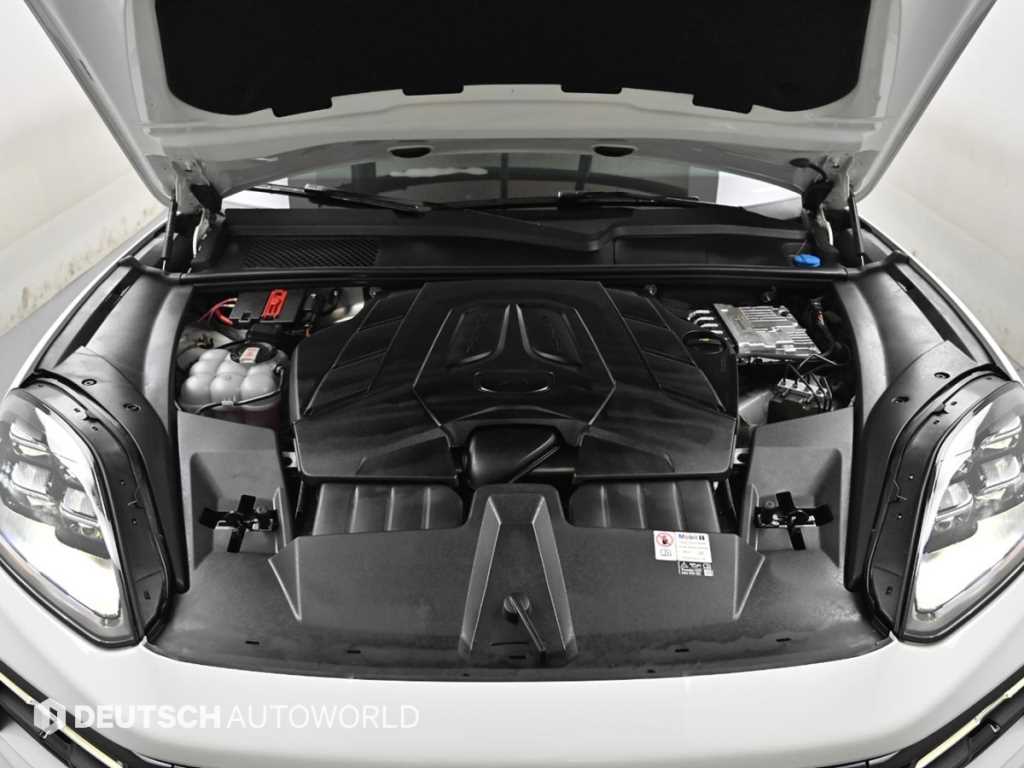 Porsche Cayenne — photo 06