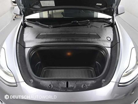 Tesla Model Y — photo 06