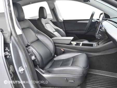 Tesla Model Y — photo 10