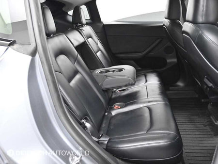 Tesla Model Y — photo 12