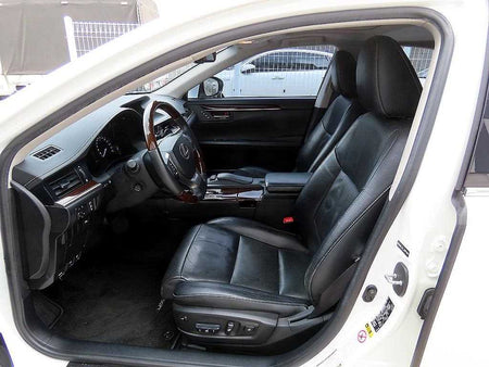 Lexus ES — photo 05