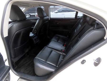 Lexus ES — photo 06