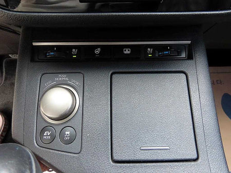 Lexus ES — photo 13