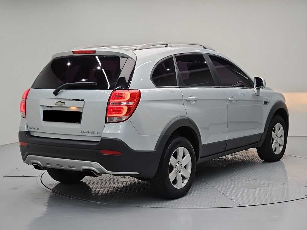 CHEVROLET Captiva — photo 04