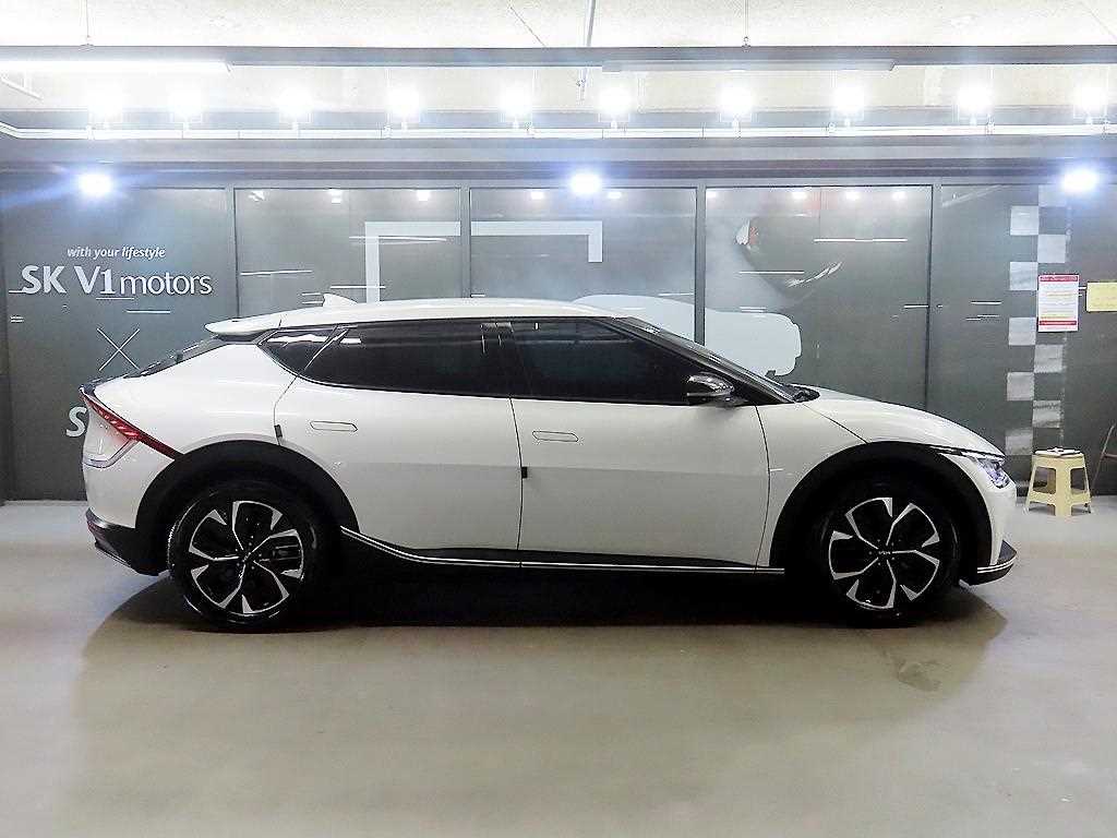 Kia EV6 — photo 03