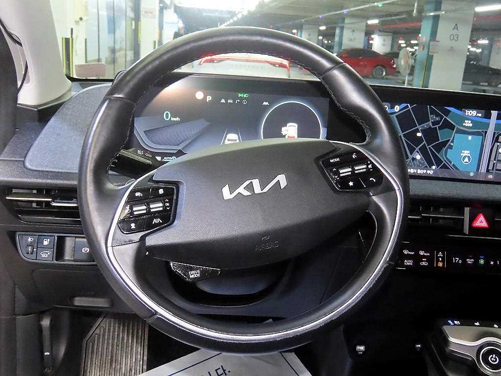 Kia EV6 — photo 08