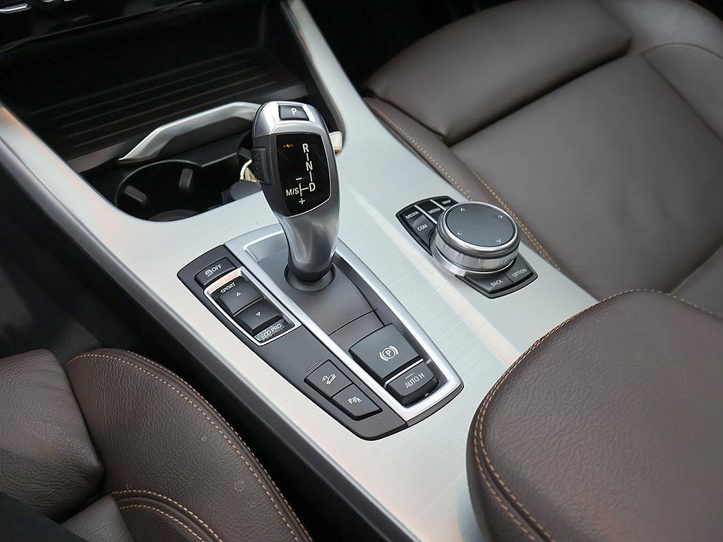 BMW X4 — photo 10