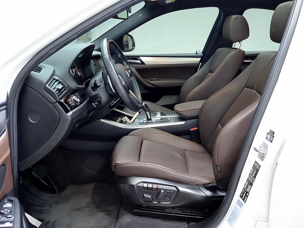 BMW X4 — photo 11