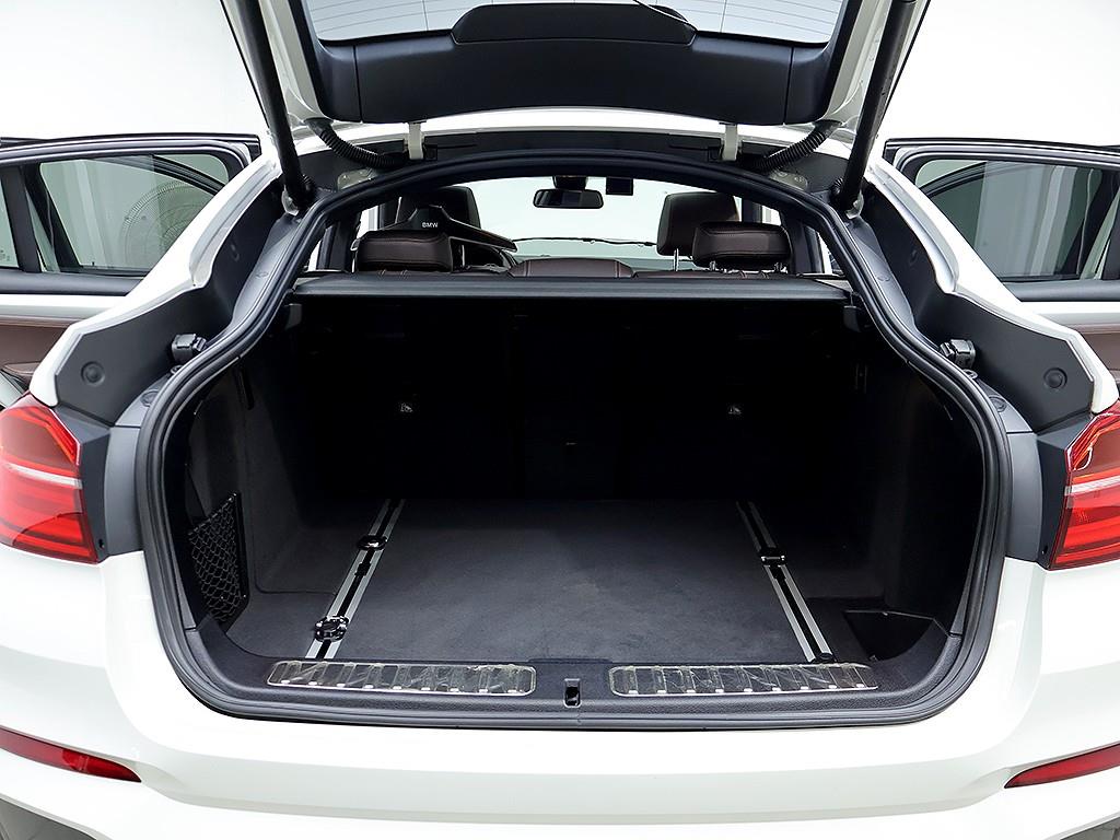 BMW X4 — photo 16