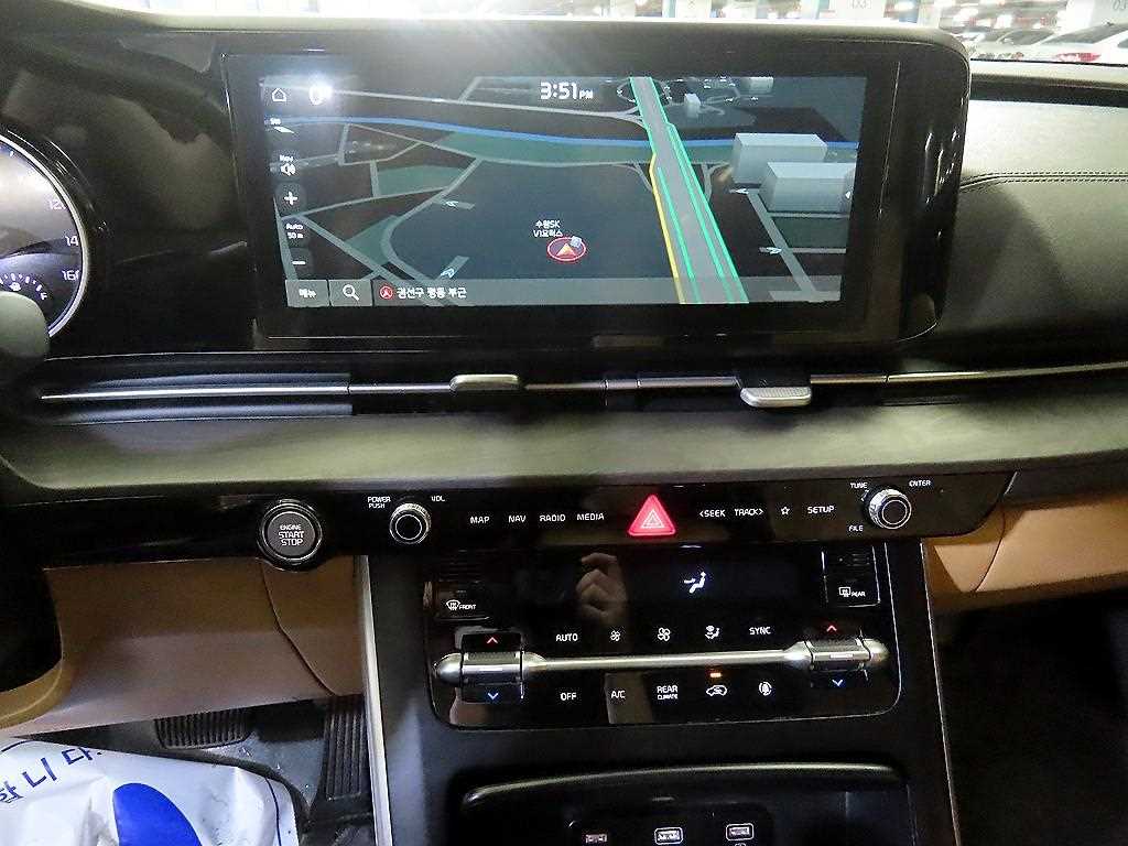 Kia Carnival — photo 11