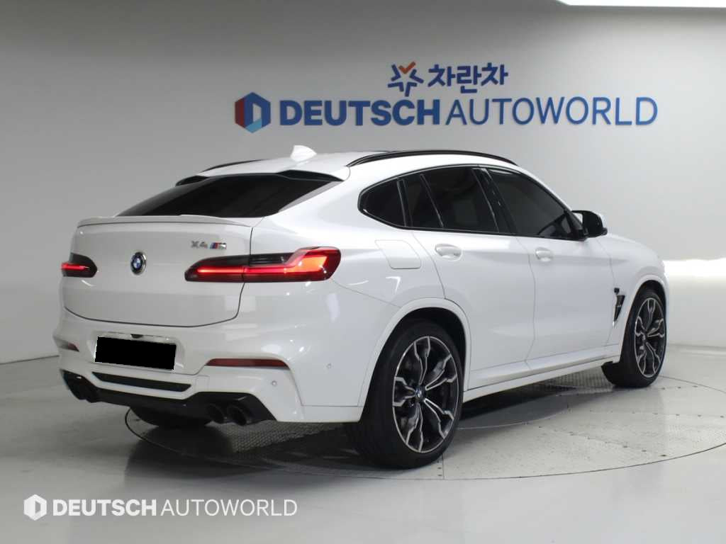 BMW X4M — photo 02