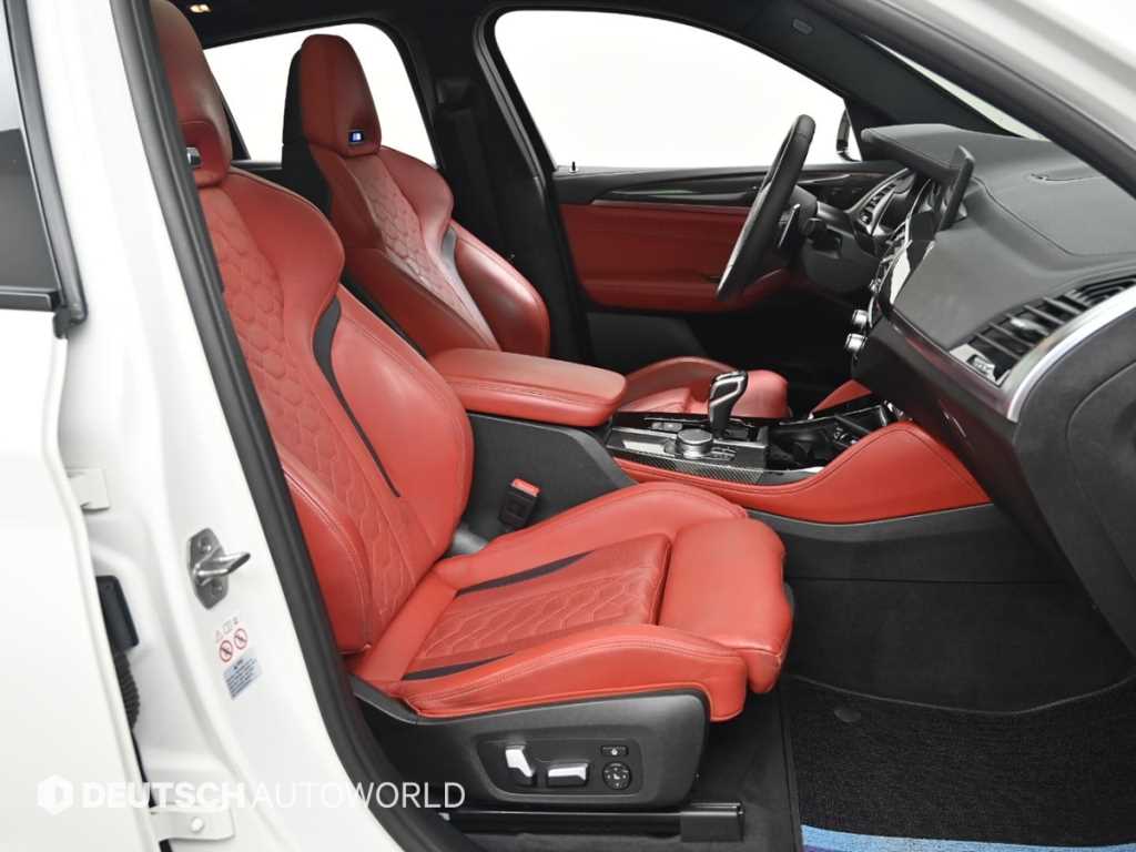 BMW X4M — photo 10