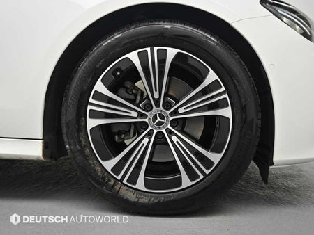 Mercedes-Benz E-Class — photo 05