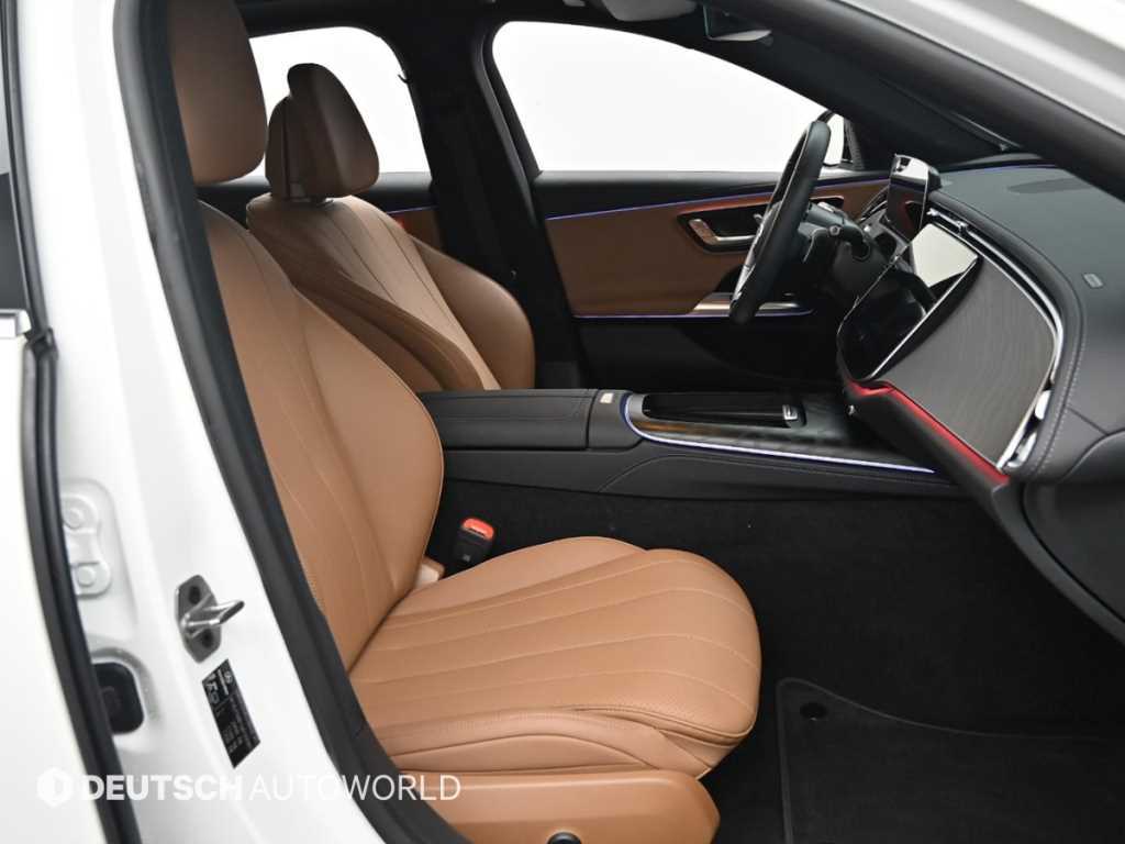 Mercedes-Benz E-Class — photo 10