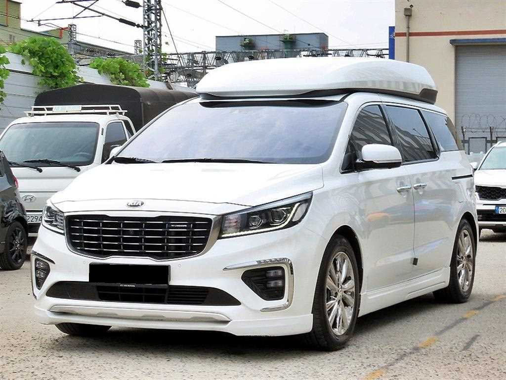 Kia Carnival — photo 02
