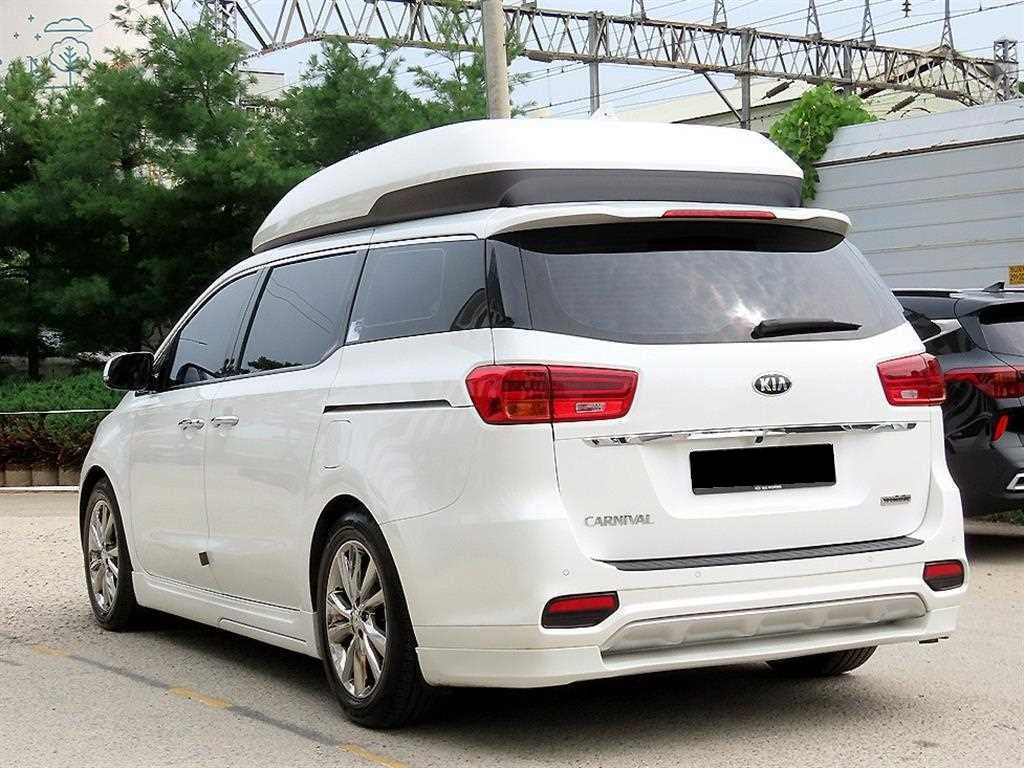 Kia Carnival — photo 03