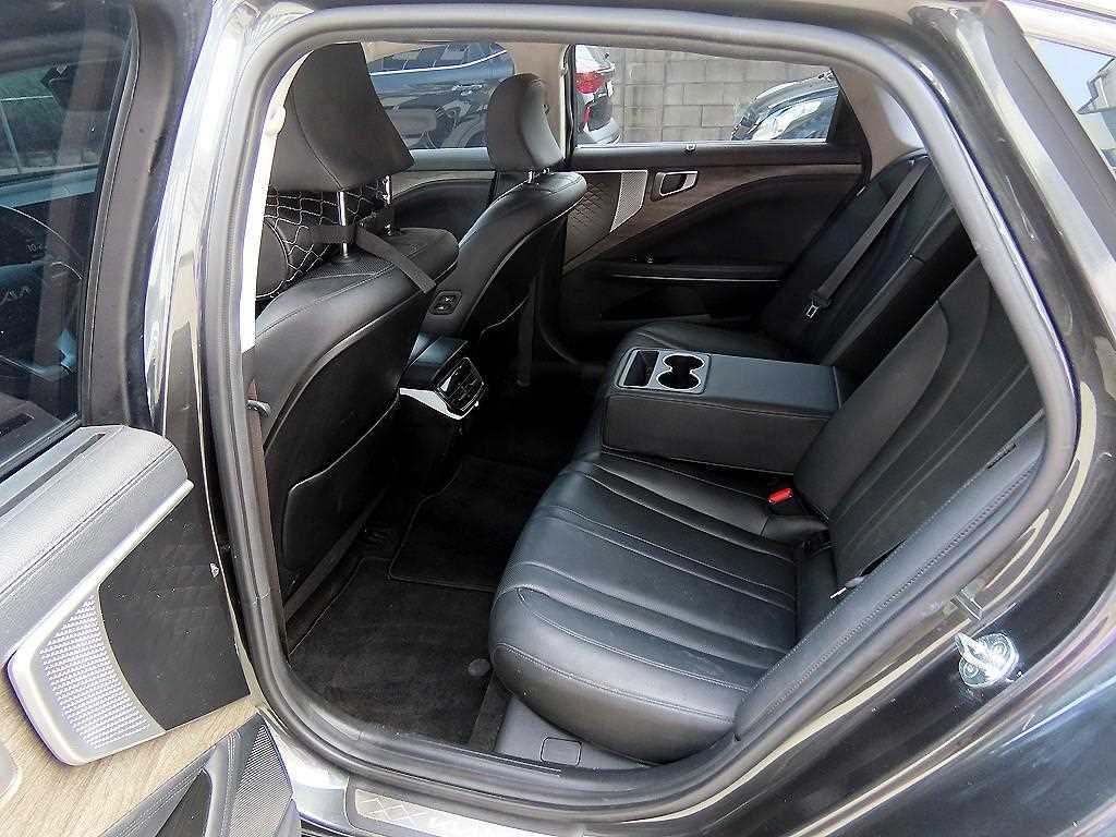 Kia K8 — photo 06