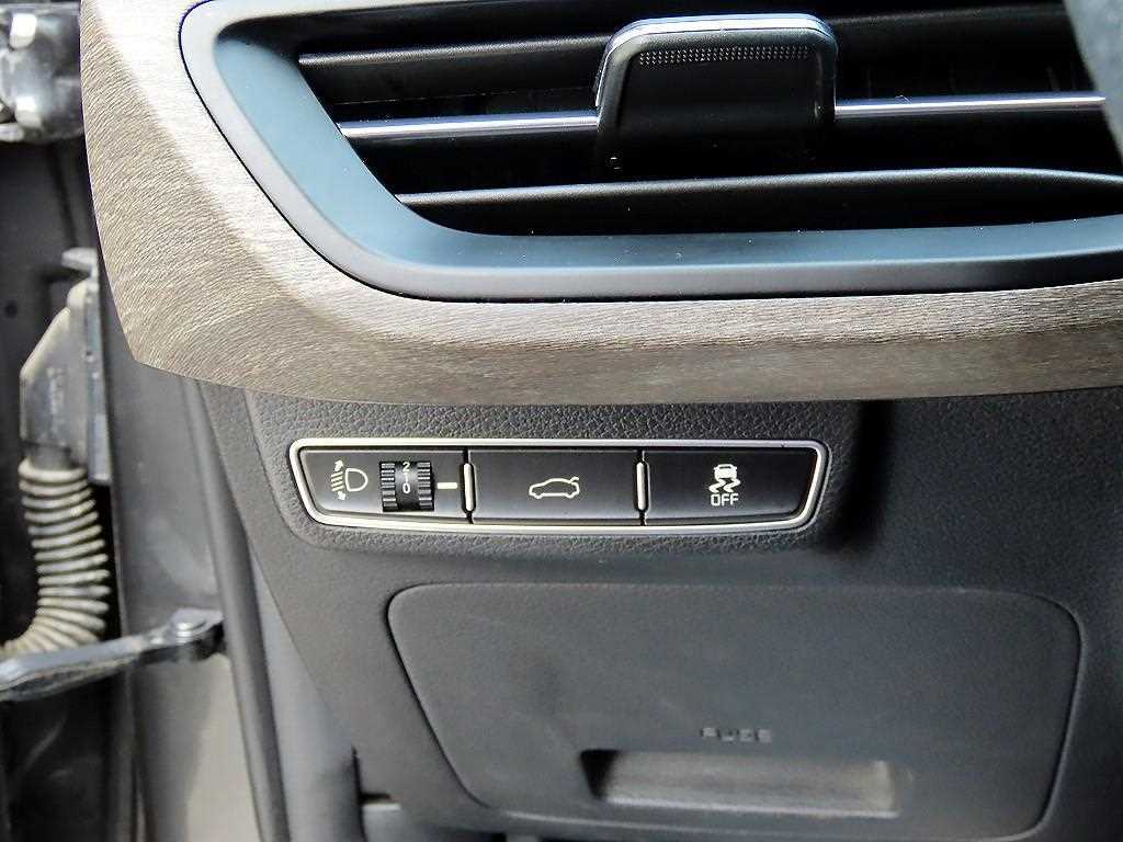 Kia K8 — photo 12