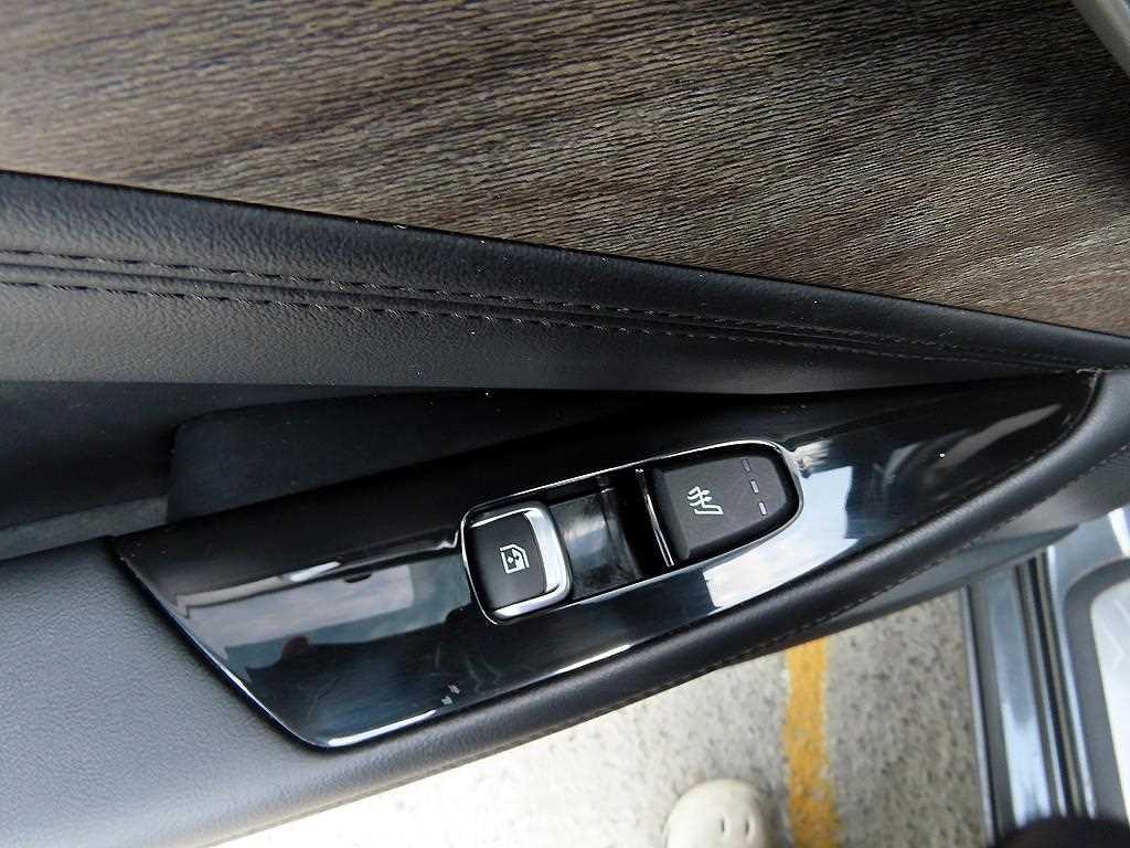 Kia K8 — photo 17