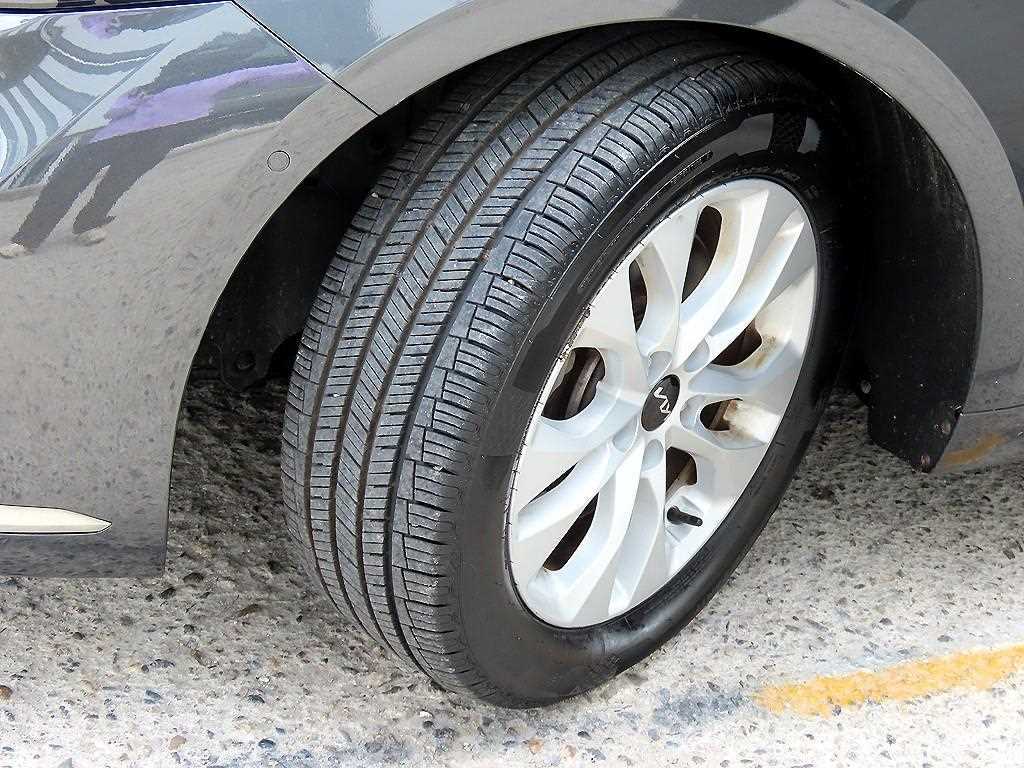 Kia K8 — photo 20