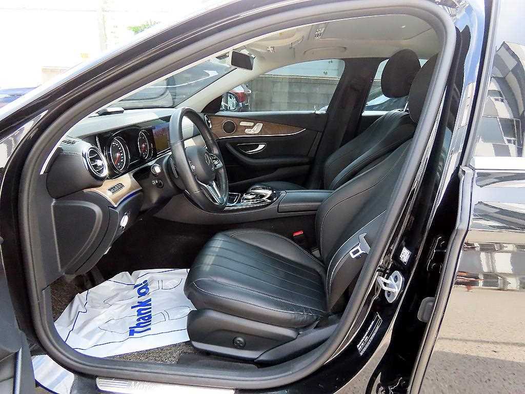 Mercedes-Benz E-Class — photo 05