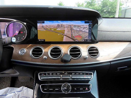 Mercedes-Benz E-Class — photo 14
