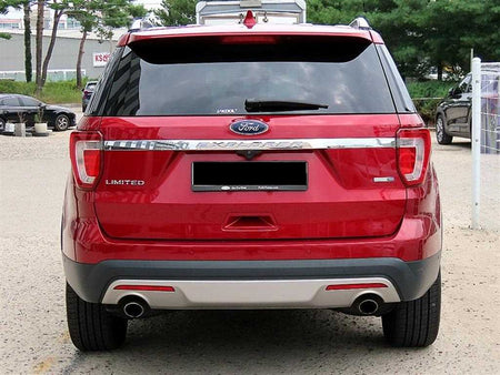 Ford Explorer — photo 04
