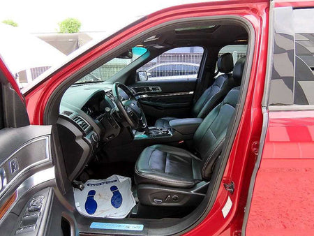 Ford Explorer — photo 05