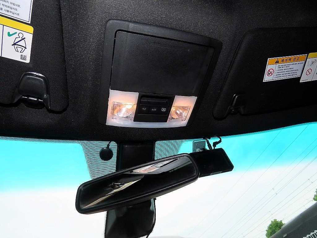 Ford Explorer — photo 15