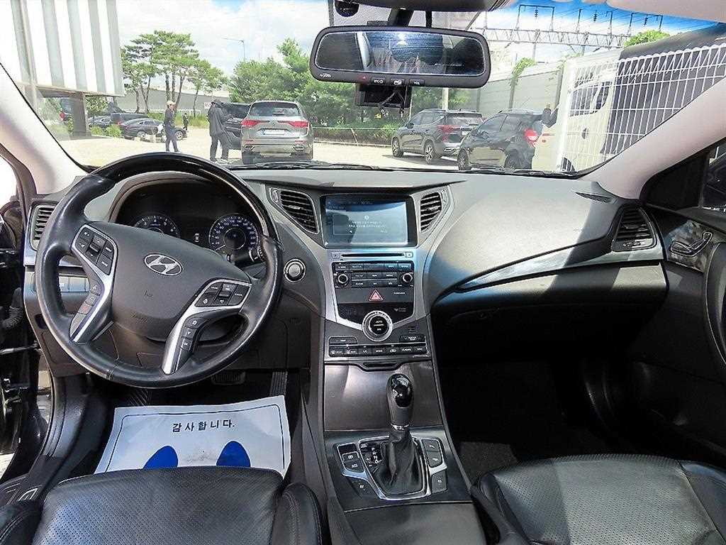 Hyundai Grandeur — photo 07