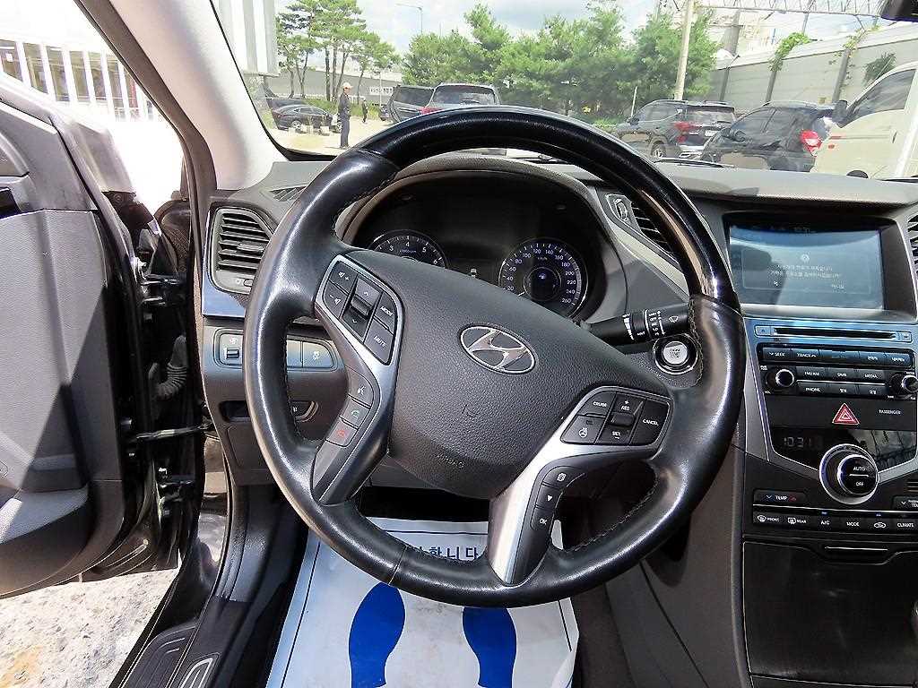Hyundai Grandeur — photo 08