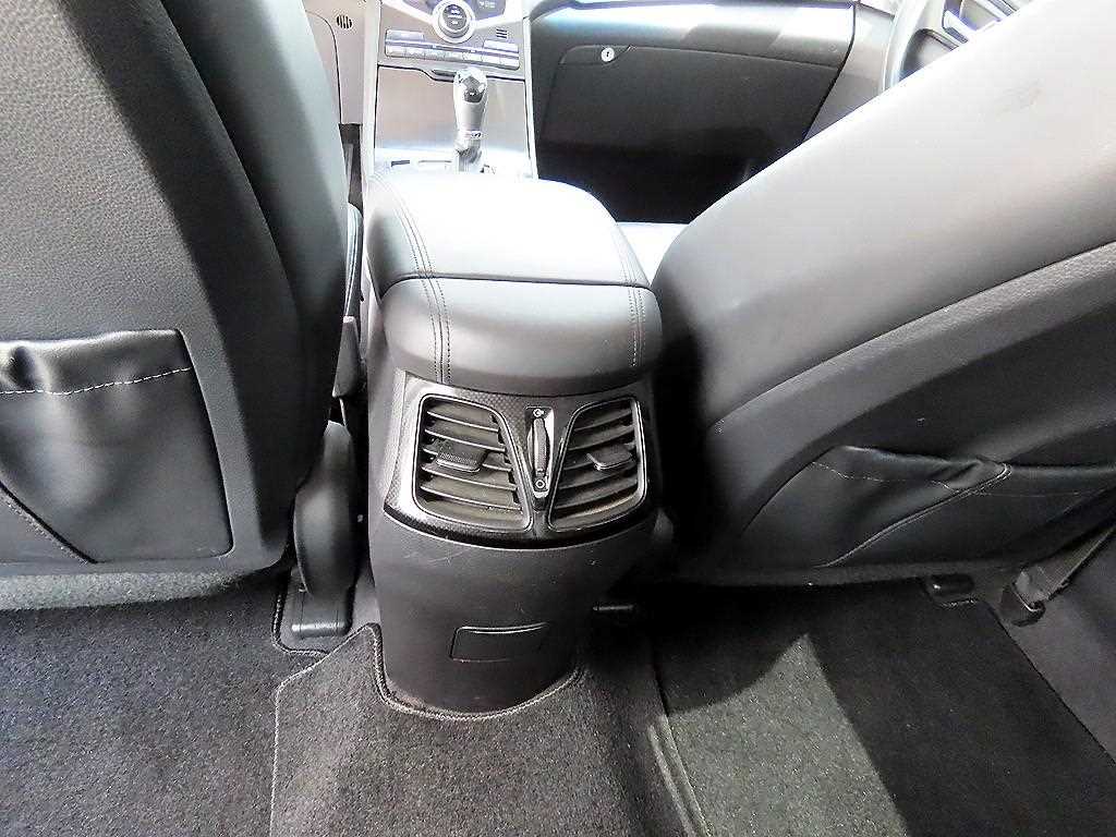 Hyundai Grandeur — photo 18
