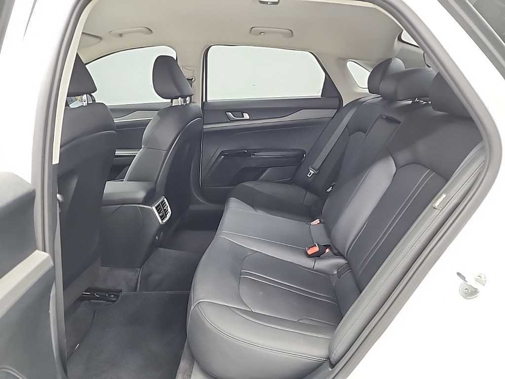 Kia K5 — photo 12