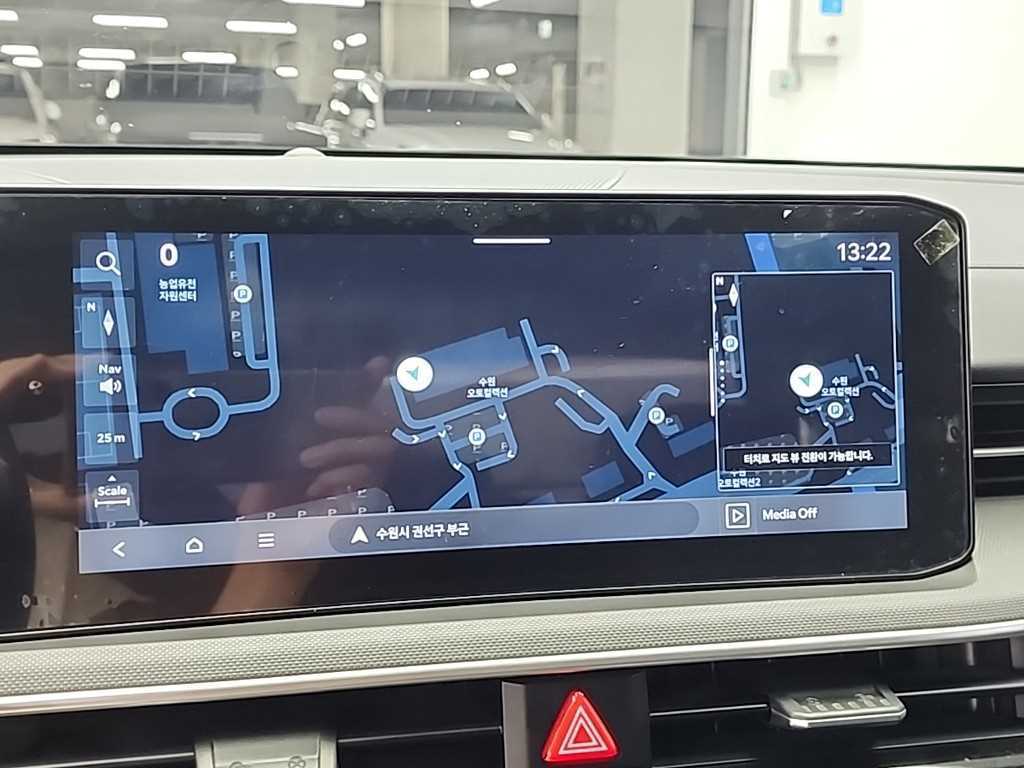 Kia K5 — photo 14