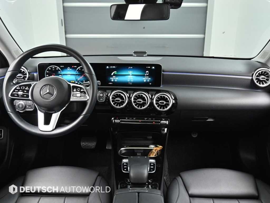 Mercedes-Benz A-Class — photo 07