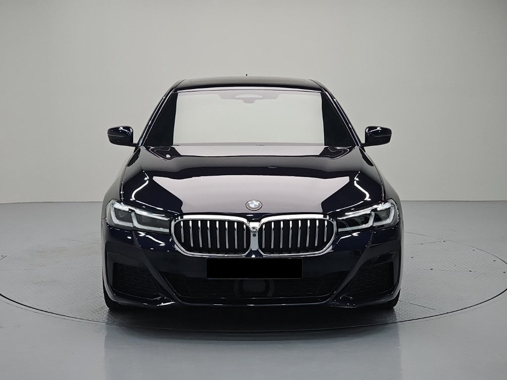 BMW 5-Series — photo 02