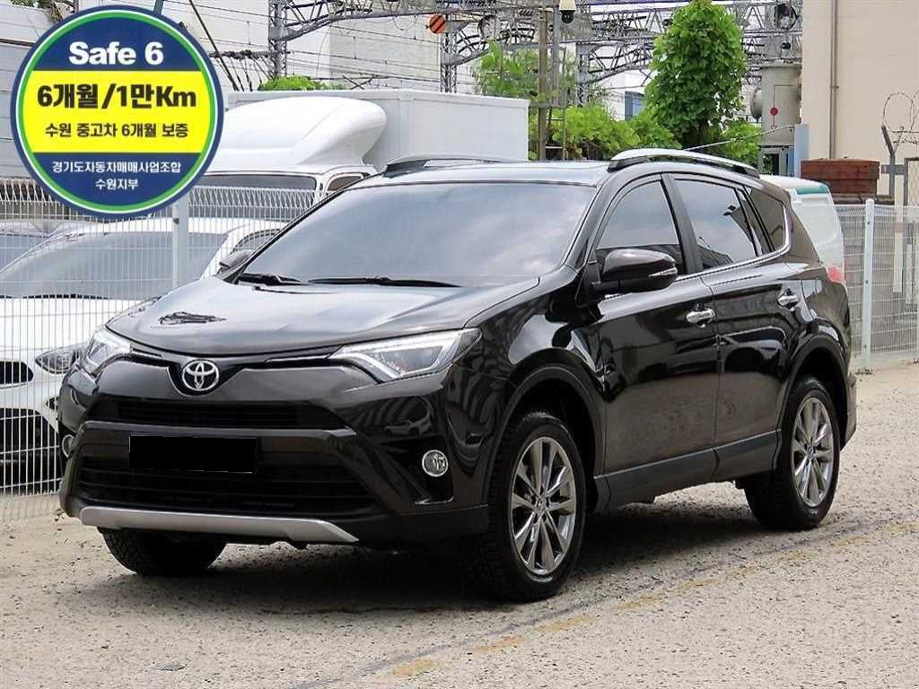 Toyota RAV4 — photo 01
