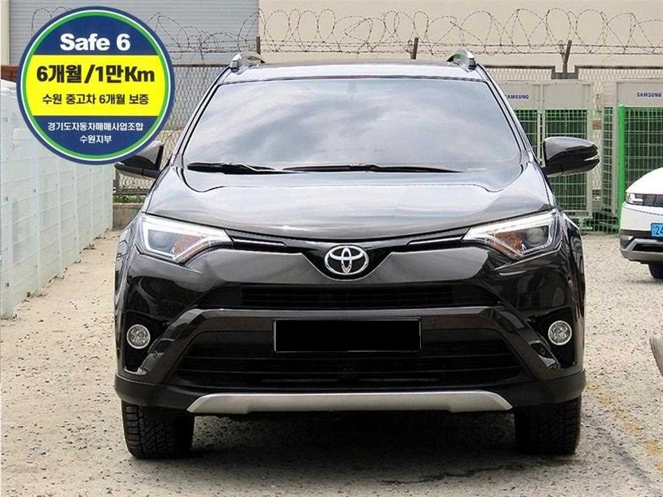 Toyota RAV4 — photo 02