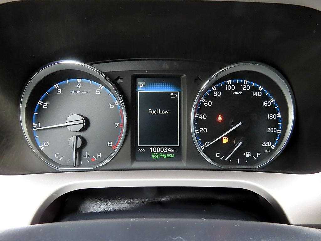 Toyota RAV4 — photo 09