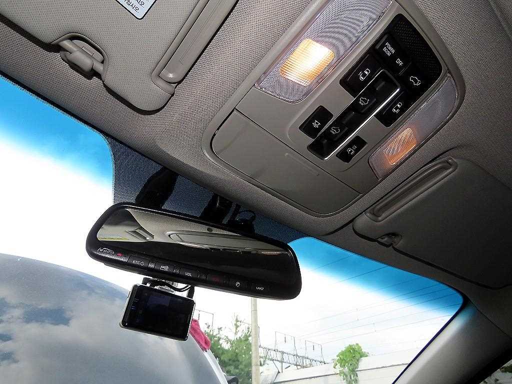 Kia Carnival — photo 15