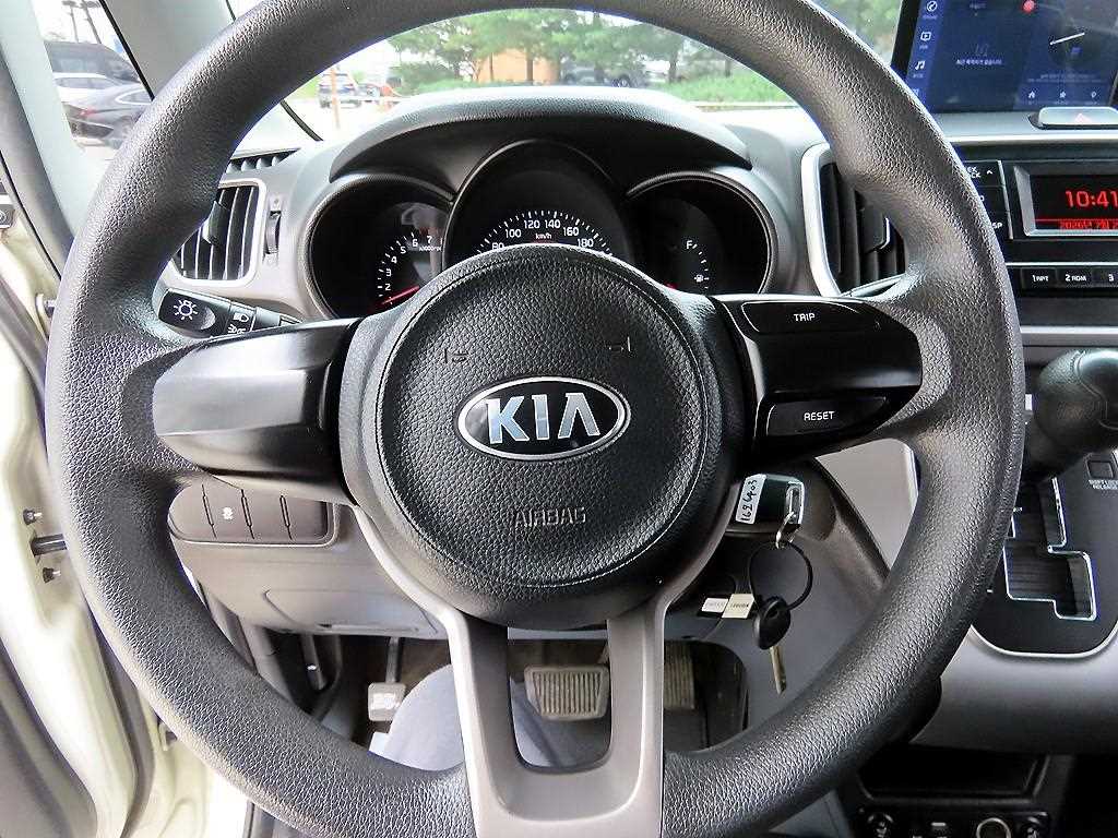 Kia RAY — photo 08